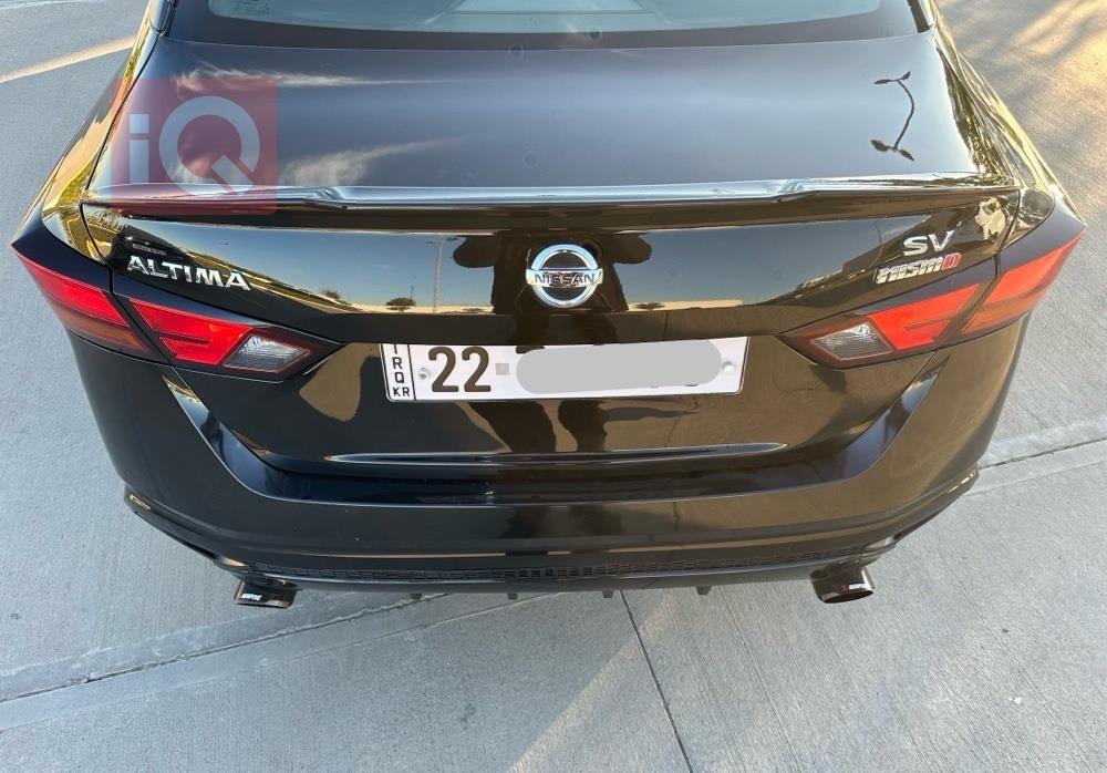 نيسان ألتيما